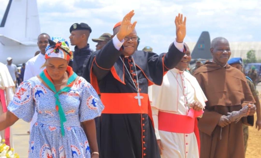 Ituri : le cardinal Fridolin Ambongo est arrivé à Bunia pour présider la cérémonie de prise de possession canonique du diocèse de Wamba