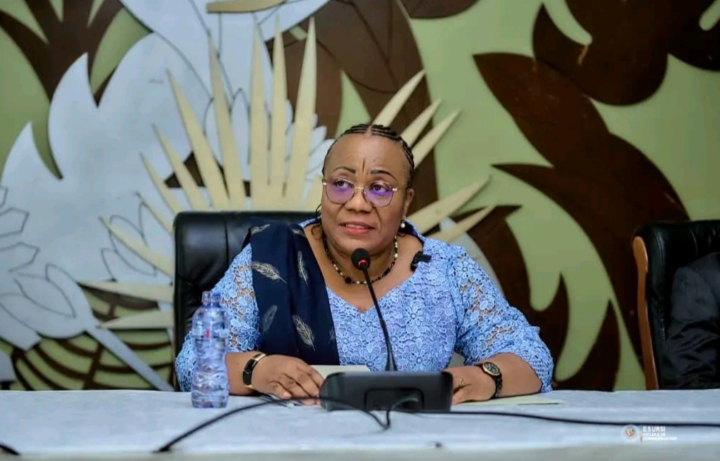 Célébration en RDC de la journée internationale de l'enseignement : la ministre Marie-Thérèse Sombo salue l'engagement et le dévouement des enseignants.